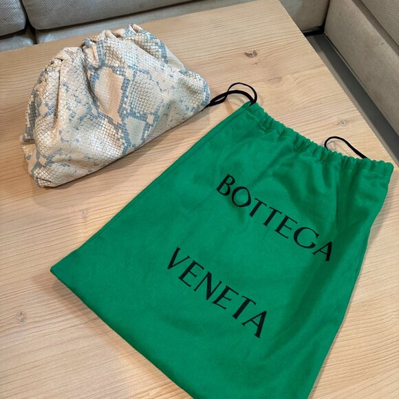 Bottega Veneta - The Pouch Teen Python-Print Clutch Bag - Picture 12 of 12